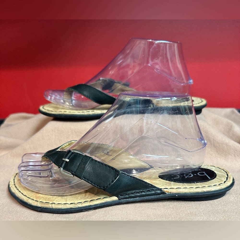 b.o.c. By Born Black Thong Sandals Silver Tone Adjustable Buckle Women’s Size 8 - Picture 3 of 16
